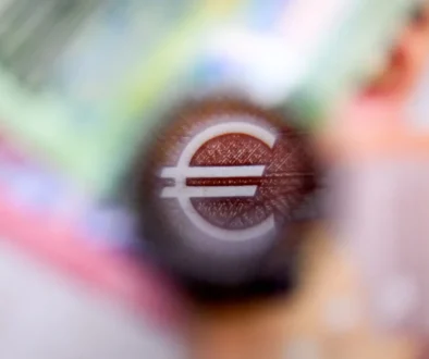 اليورو الرقمي خط الدفاع الوحيد لأوروبا ضد سيطرة الولايات المتحدة المالية