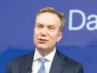 رئيس «دافوس» العالم يواجه تحولاً غير مسبوق