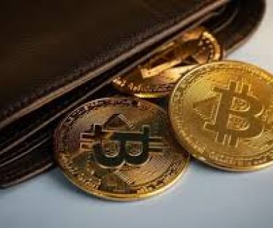 سيولة ضخمة تغادر بيتكوين نحو الذهب… والمعدّنون قد يحكمون اللعبة في 2026