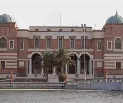 ليبيا تقر حزمة إصلاحات نقدية لتنظيم الصرافة واحتواء السوق الموازية