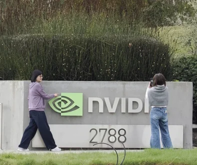 «إنفيديا» أرباح فلكية وتوقعات تتجاوز السقف... وتساؤلات حول «الفائض النقدي»