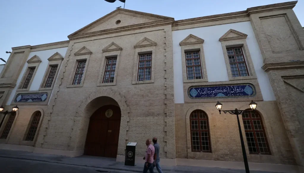 المركزي العراقي يقدم توضيحات حول تداول عملة الدولار