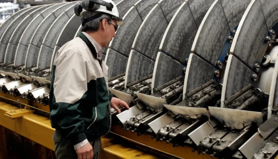 ترمب يُطلق مشروعاً لتخزين المعادن بقيمة 12 مليار دولار لمواجهة الصين