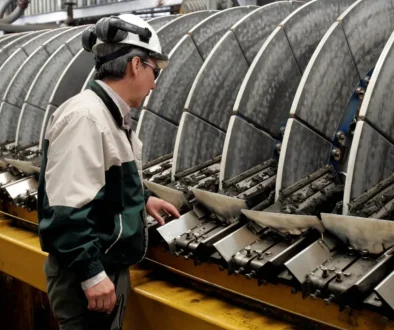 ترمب يُطلق مشروعاً لتخزين المعادن بقيمة 12 مليار دولار لمواجهة الصين