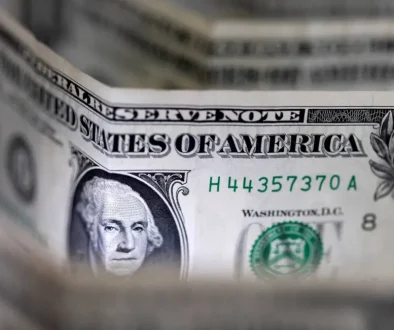 فوضى الدولار تدق ناقوس الخطر... هل بدأت استراتيجية «بيع أميركا»؟