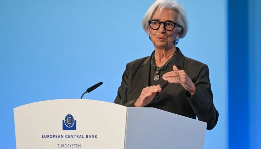 لاغارد قوة اليورو قد تهبط بالتضخم دون التوقعات