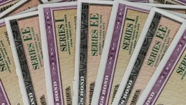هروب للملاذات الآمنة.. السندات الأميركية تقفز مع تصاعد التوترات التجارية والجيوسياسية