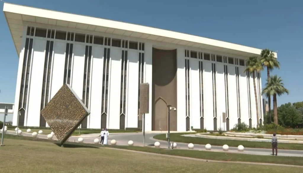 احتياطات السعودية تتجاوز 461 مليار دولار في 2025 بقيادة الاستثمارات الخارجية