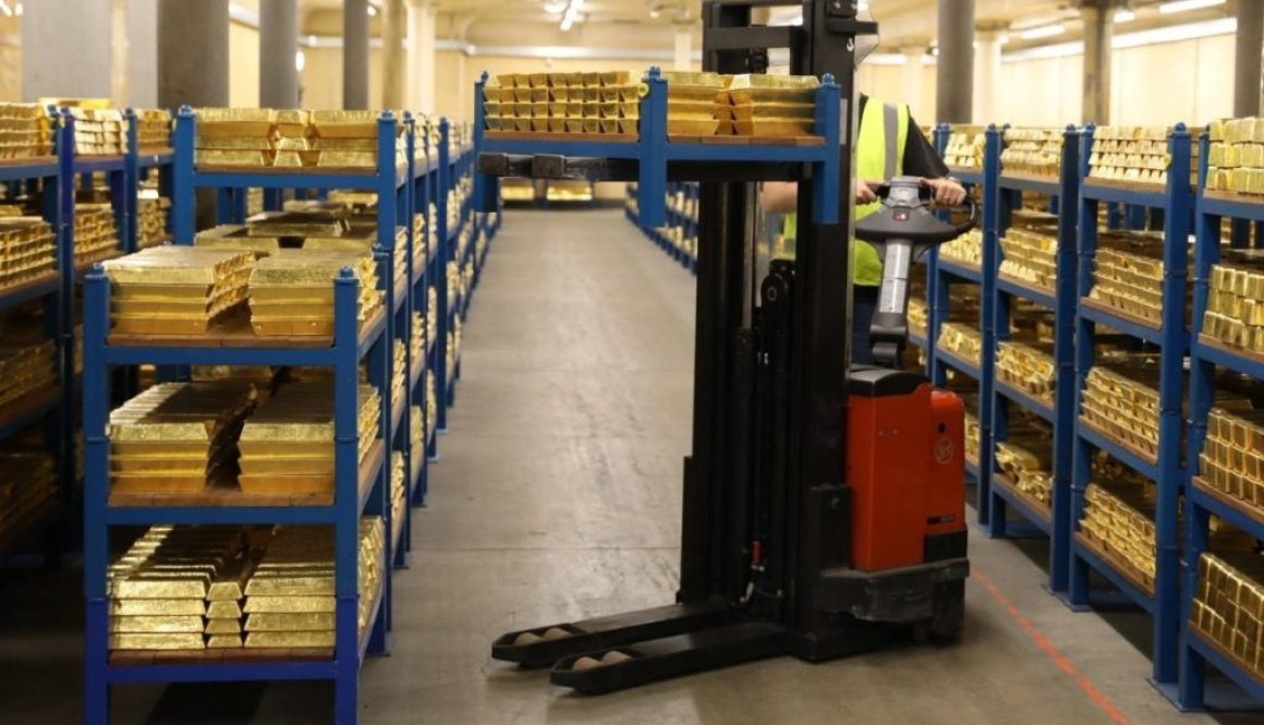 لماذا تخزّن 60 دولة ذهبها في هذا المكان؟