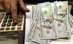 مصر قمة قياسية للدولار تنذر بعودة «السوق السوداء»