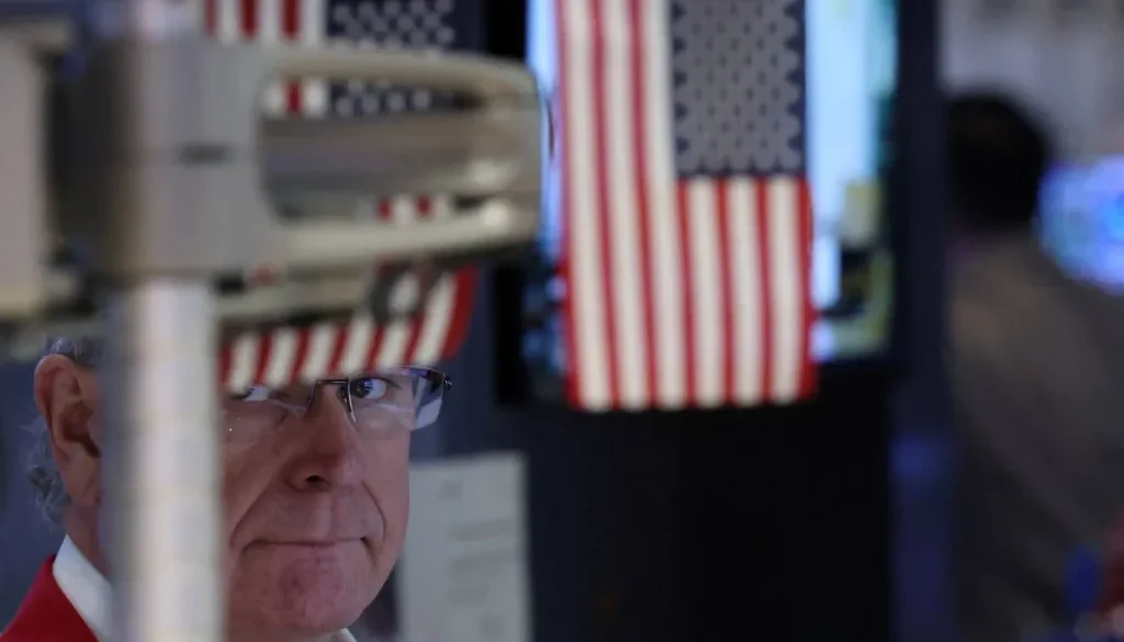 آمال إنهاء الحرب تُنعش «وول ستريت»... و«ستاندرد آند بورز» يقترب من ذروته