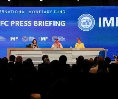 اجتماعات صندوق النقد والبنك الدولي.. عجز عن تخفيف الصدمات وعدم فعالية الاعتماد على أميركا