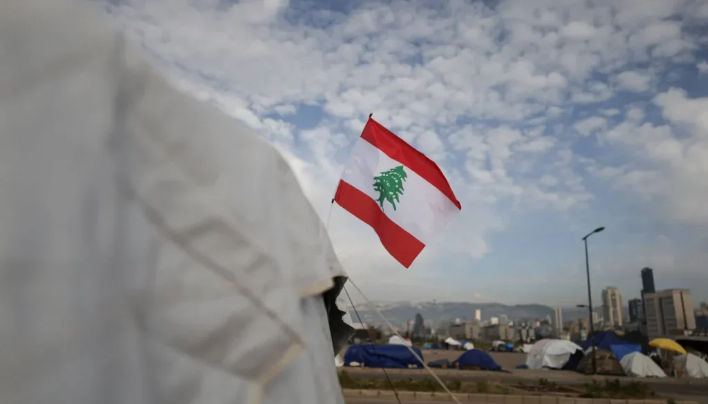 اقتصاد لبنان «يتوغّل» في حال عدم اليقين... والتضخم يستعيد زخم الارتفاع