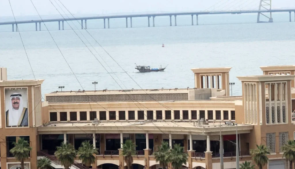 الكويت تتحمل «تكاليف الطوارئ» لتثبيت أسعار السلع الأساسية