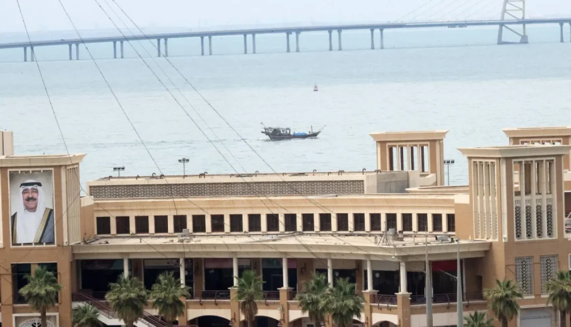 الكويت تتحمل «تكاليف الطوارئ» لتثبيت أسعار السلع الأساسية