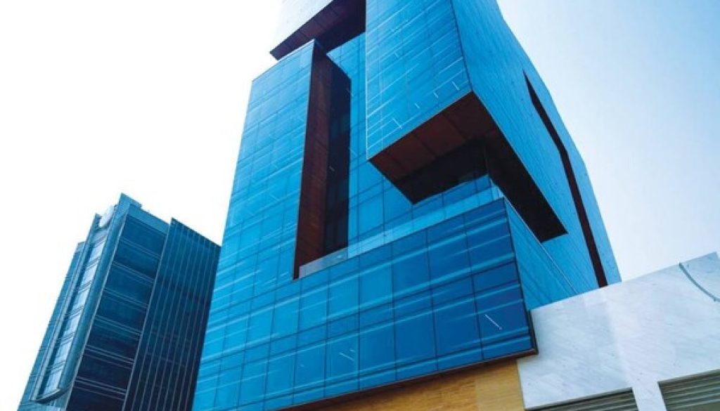 «دبي الإسلامي» يعزز موقعه الريادي ويؤكد متانة القطاع المصرفي الإماراتي