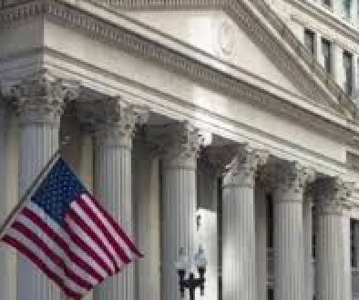 رؤساء البنوك المركزية في تدريب حول خطر انهيار مصرفي