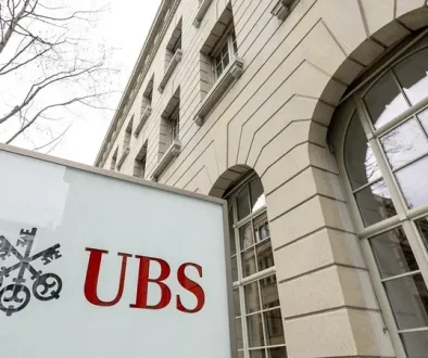 سويسرا تلزم بنك يو بي إس بزيادة رأسماله 20 مليار دولار