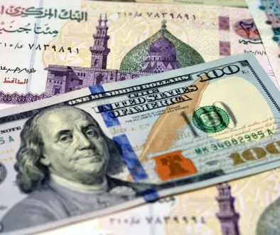 نصف مليار دولار أموال ساخنة خرجت من مصر خلال يومين