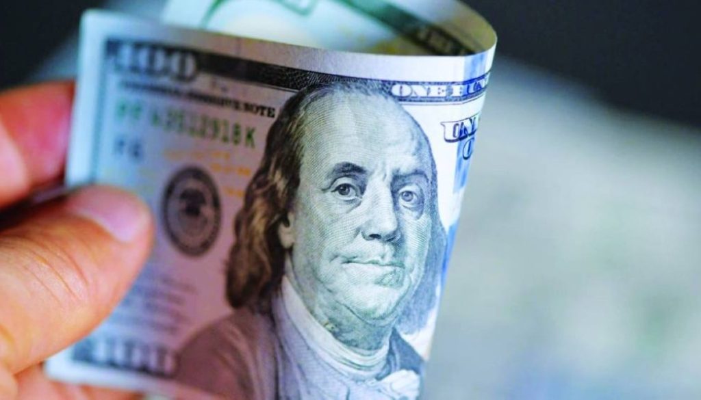 هل تدفع آمال السلام في الشرق الأوسط الدولار إلى التخلي عن مكاسبه؟