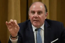 حاكم مصرف لبنان 90 % من المودعين أولوية... والاتفاق مع صندوق النقد «المسار الأخير»