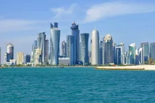 «ستاندرد آند بورز» الأصول المالية المتراكمة لقطر ستساعد في تخفيف تداعيات الحرب على اقتصادها