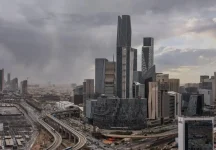 السعودية تطورات المنطقة لن توقف المشروعات التنموية الكبرى