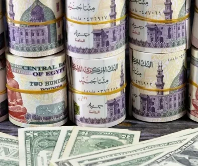 سعر الدولار في مصر يسجل خسارة جديدة.. الأموال الساخنة تدعم الجنيه