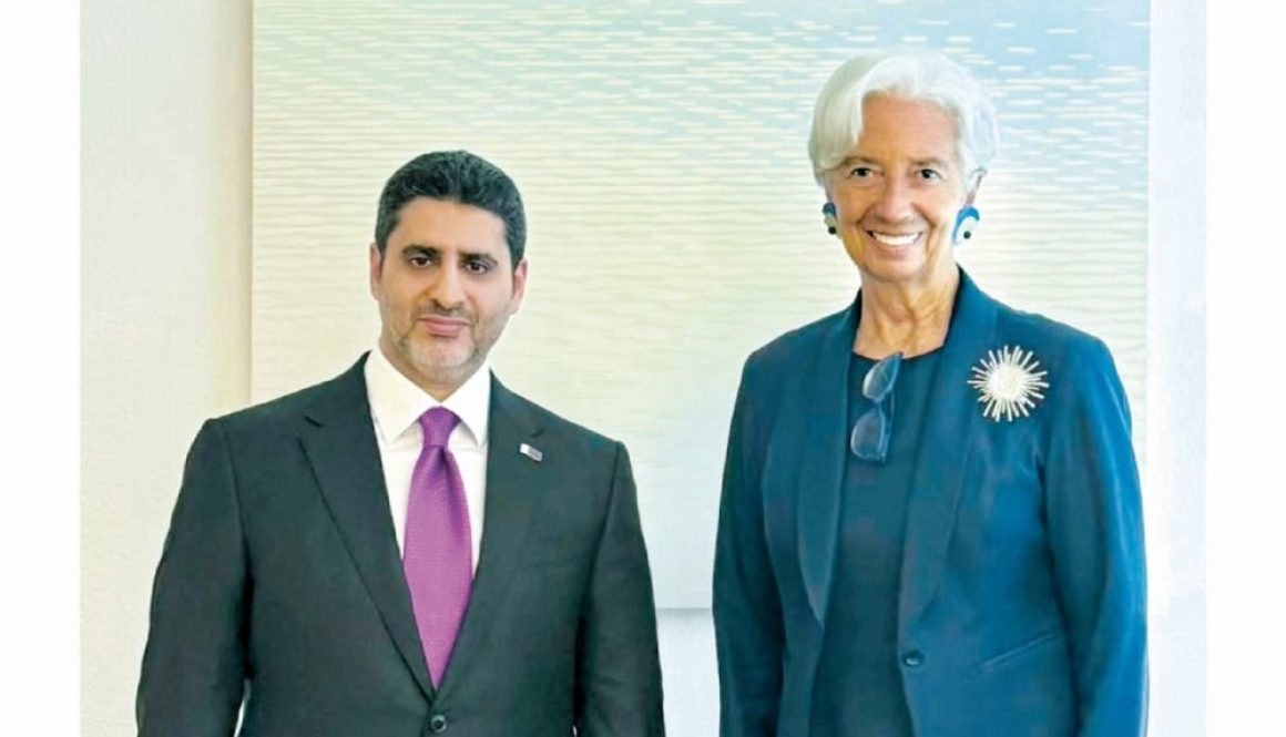 محافظ مصرف قطر يجتمع مع رئيس المركزي الأوروبي