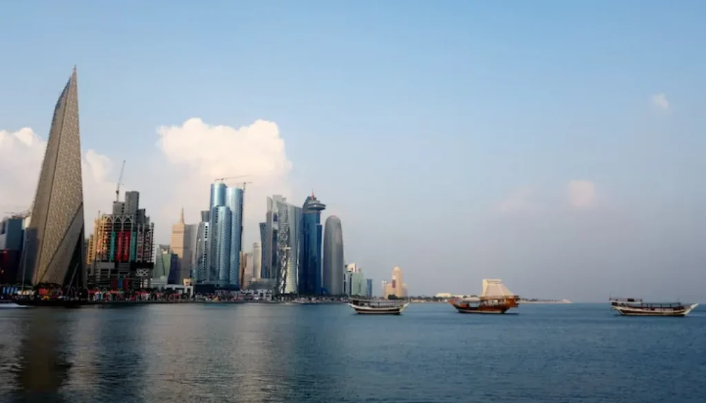 استطلاع 82 % من المستثمرين العالميين يجددون الثقة باقتصادات الخليج