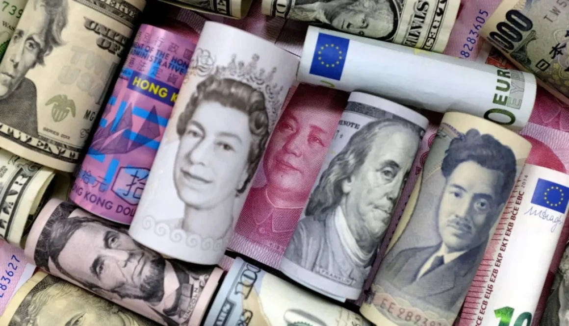 الدولار يقفز والين يهبط إلى أدنى مستوى في 40 عاماً