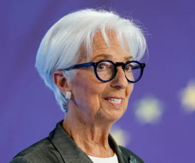 رئيسة المركزي الأوروبي «لن تروا رحيلي قبل عام 2027»