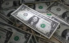 الدولار يستعيد زخمه مع وارش... والين يتجاوز 160 مجدداً وسط مخاوف التدخل