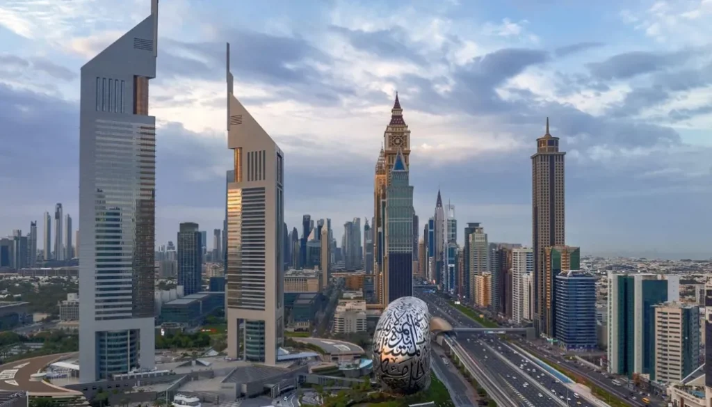كيف تحصل على التمويل في الإمارات دليلك إلى أفضل حاضنات ومسرعات الأعمال