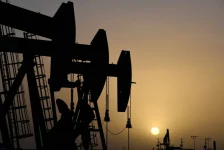 وكالة الطاقة الدولية تخفض توقعاتها لإمدادات النفط في 2026 جراء الحرب