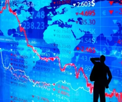 HSBC أسواق العالم تتجاهل الصدمات لكن 4 مخاطر قد تقلب المعادلة