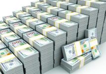 الإمارات تكسب رهان الثقة.. والودائع الدولارية تقفز 20