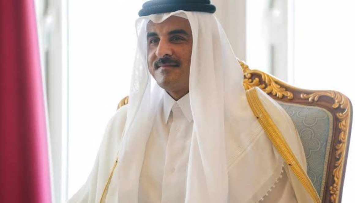 أمير قطر يقول الحرب خفّضت إيرادات الدولة 42%