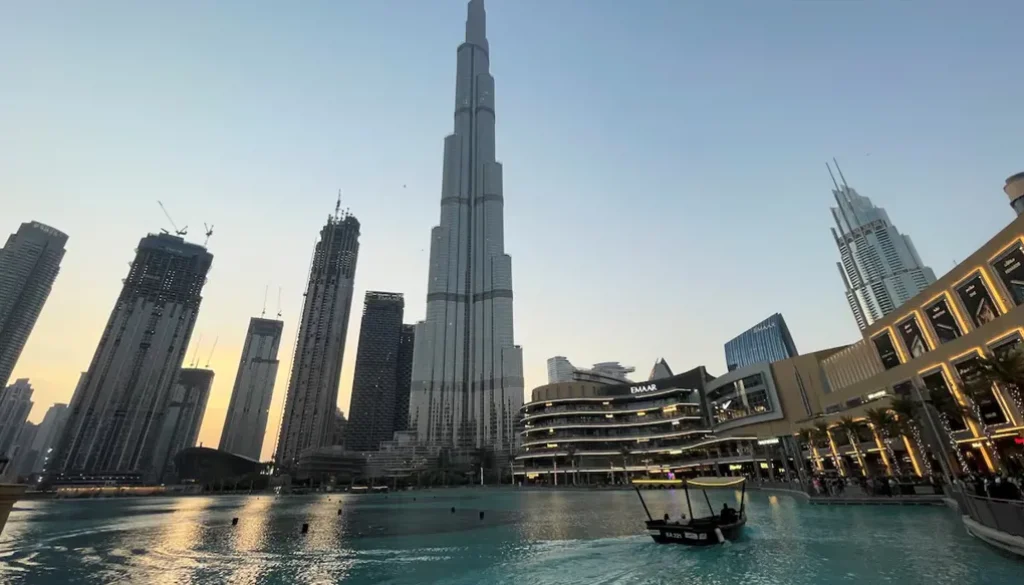 اقتصاد الإمارات ينمو في النصف الأول من العام بدعم الأنشطة غير النفطية إلى 262 مليار دولار