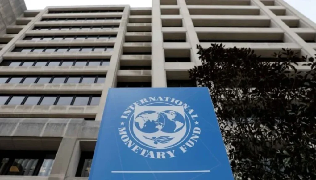انكماش في 2026 وتعافٍ مرتقب في 2027.. ماذا يتوقع صندوق النقد للمنطقة؟