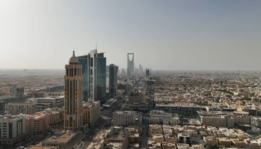«موديز» ضبط الإنفاق يعزز التعافي المالي للسعودية في 2027